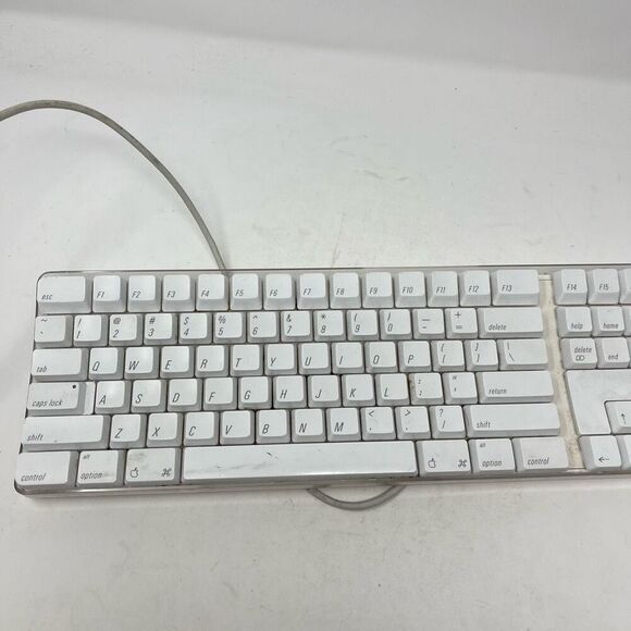 Apple Wired Keyboard USB 2005 White Model no. A1048 - Picture 2 of 7